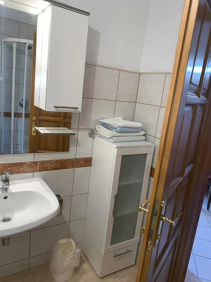 Apartamento Vila Tesmija Baška Croácia