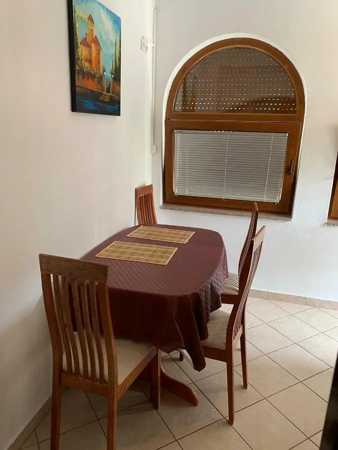 Vila Tesmija Baška