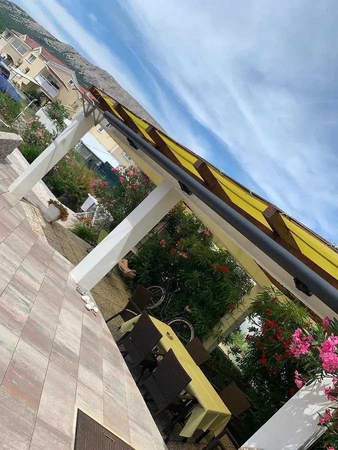 Vila Tesmija Baška Kroatien